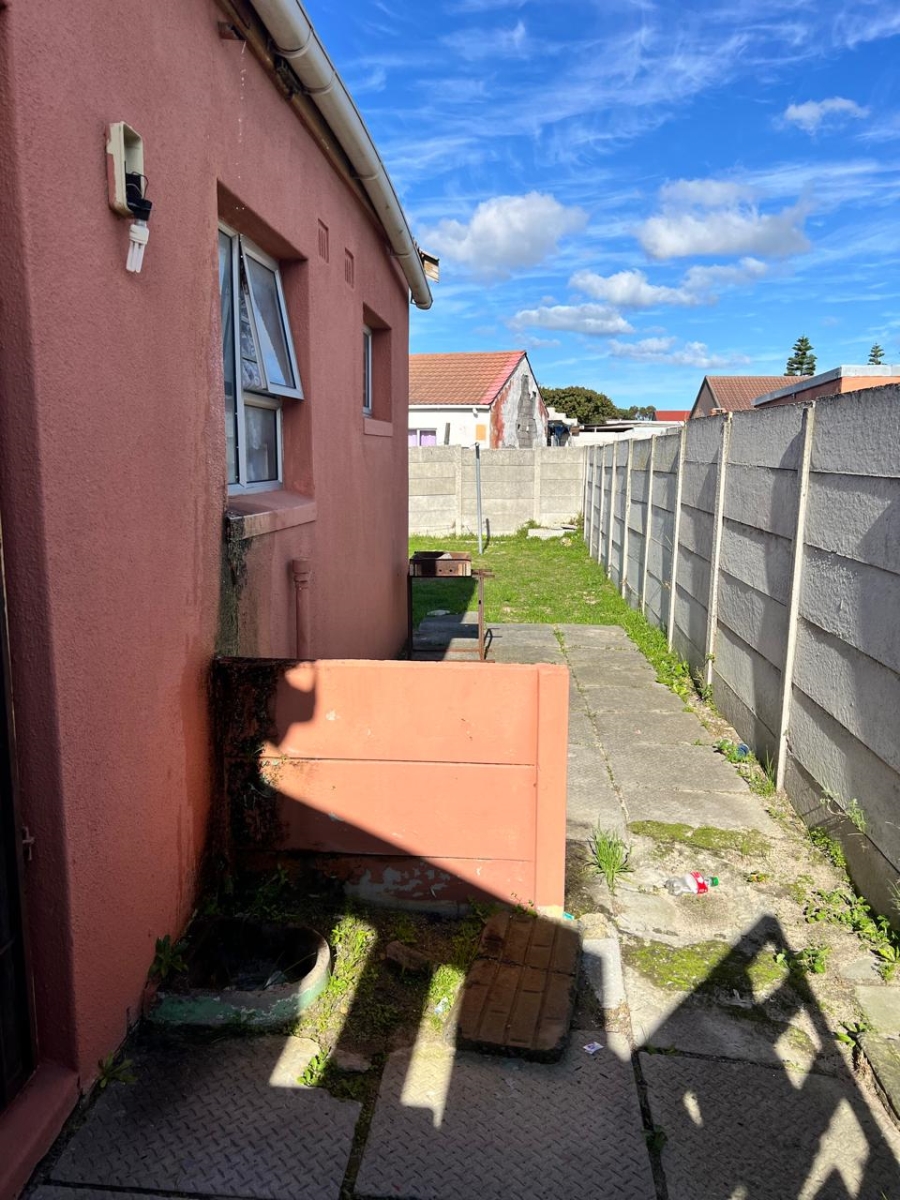 2 Bedroom Property for Sale in Colorado Park Western Cape